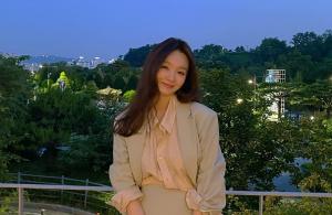 “실크 재질인데”…강민경, 브랜드 아비에무아 ‘곱창 밴드’ 가격 비싼 이유?