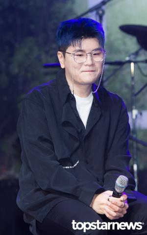 [HD포토] 신용재, ‘입꾹꾹이’ (첫줄)