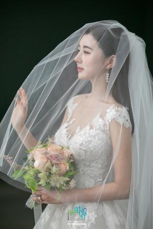 &apos;썸바디2&apos; 최예림, 남편과 결혼 앞두고 웨딩화보 공개 "양가 집안 원래 친해"