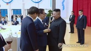 20년 전 6·15정상회담 주역 박지원·서훈 전면에 나서…북한, 어떻게 대응할까