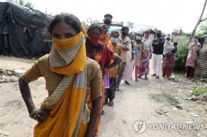 코로나19 집단면역 접근…인도 빈민가 "항체보유율 57%"