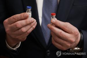 임상 3상 없는 러시아 코로나19 백신, 각국 의학계 안전성 의심