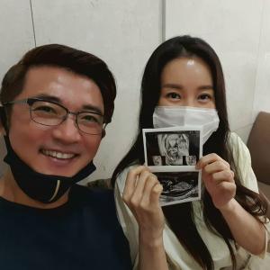 안재욱, 아내 최현주 둘째 ‘단감이’ 임신 소식 전해…출산예정일은 ‘내년 3월’