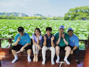 데프콘, 훈훈함 가득 ‘서울촌놈’ 인증샷 공개 “전주 자랑 실컷 했다”