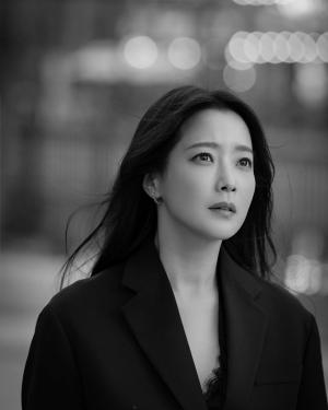 “보기만 해도 눈 정화”…‘앨리스’ 김희선, 새 스틸컷 공개하며 본방사수 독려