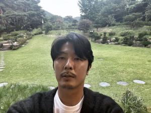 “‘위문열차’ FD 같이 했다”…‘반찬가게 사장님’ 김부용, 과거 군 복무 시절 배우 하정우와 인연 눈길