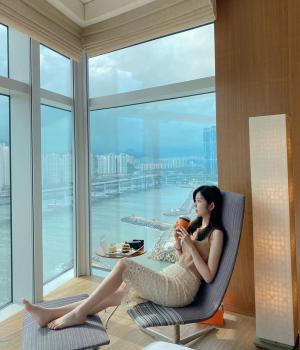 &apos;하트시그널3&apos; 박지현, 호텔에서 여유넘치는 일상 "올해 마지막 여름"
