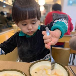 "가을 패션도 완벽 소화"…&apos;슈퍼맨이 돌아왔다&apos; 벤틀리, 깜찍한 떡국 먹방