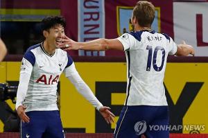 손흥민 시즌 10호골…EPL 득점 &apos;단독 1위&apos;