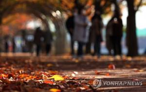 [오늘의 날씨] 중부지방 오전까지 빗방울…미세먼지 &apos;나쁨&apos;