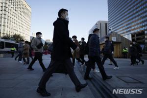 [오늘의 날씨] 비 그친 아침, 수도권 출근길 초겨울…서울 3도·인천 1도