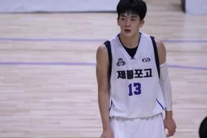 [2020 KBL 신인드래프트] 제물포고 차민석, 사상 첫 고졸 1순위 지명…민호-김요한 닮은꼴로 주목