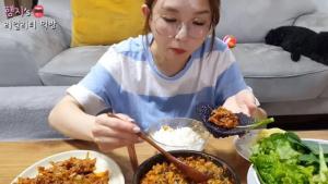 "김치·쌈 한국 음식" 유튜버 햄지 영상, 중국서 모두 사라졌다 