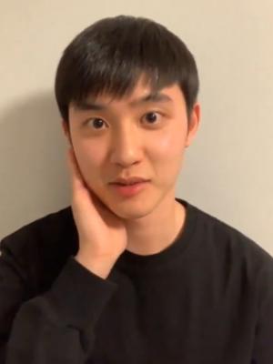 "곡은 준비됐고 가사 작업 중" 엑소(EXO) 도경수(D.O), 전역 후 첫 솔로 앨범 예고…&apos;괜찮아도 괜찮아&apos; 라이브 영상까지 공개