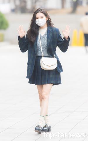 [HD포토] 선미(SUNMI), ‘소녀소녀한 패션으로 출근’ (두시탈출 컬투쇼 출근길)