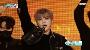 강다니엘, &apos;음악중심&apos; 1위로 4관왕 등극…"다니티에 감사"