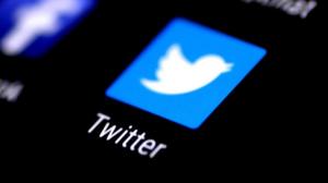 러시아, 트위터가 아동포르노 삭제하지 않는다며 서비스 속도 늦추는 징계…"불법 콘텐츠 삭제않아"