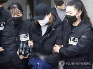 &apos;구미 3세 여아 사망&apos; 수사 경찰, 산부인과의원 압수수색…석모씨 임신·출산 증거 수색