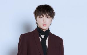 "잘 컸다" 강승윤, 위너에서 솔로로…10년의 서사 담긴 &apos;페이지&apos;