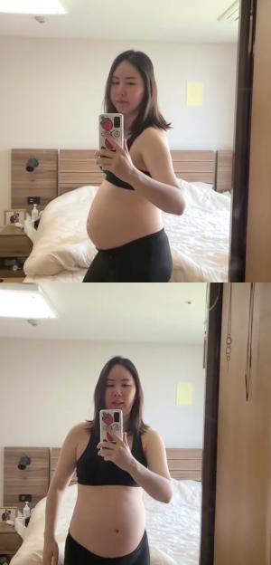 "늘어난 몸무게 걱정"…개그우먼 황신영, 세쌍둥이 임신 14주 차 모습 공개