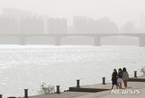 한반도 덮친 &apos;강한 황사&apos; 내일 오후 걷힌다…서울 미세먼지 최고값 1024