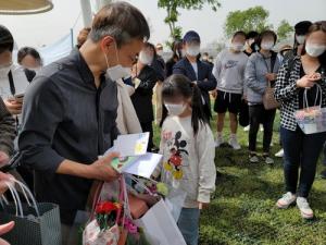 &apos;한강 실종 사망 대학생&apos; 친구 휴대폰 수색…자원봉사자 합류