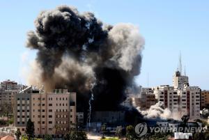 이스라엘군, 가자지구 내 AP 등 외신 입주 건물 폭격…"언론 보도 막으려는 조치"