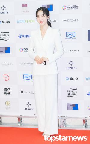 [HD포토] 2020 미스코리아 진 김성경, ‘올 화이트 수트로 뽐낸 화사함’ (제 9회 대한민국 예술문화인대상)