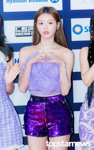 [HD포토] 오마이걸(OH MY GIRL) 유아, ‘아름다운 하트’ (2021 드림콘서트 레드카펫)