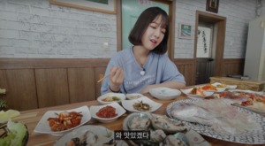 &apos;구독자 400만&apos; 쯔양, 통영 사량도 참돔-해물라면 먹방