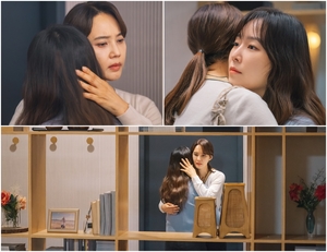 tvN ‘너는 나의 봄’ 서현진-오현경, “결국 엉엉 울고야 말았다” 가슴 저릿한‘엄마품 오열’ 현장… 대성통곡하는 사연은 과연?