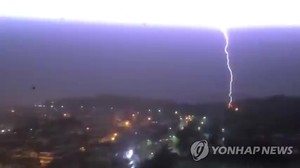 [날씨] 태풍 &apos;오마이스&apos; 시간당 100㎜ 물폭탄…남부 침수피해 잇따라