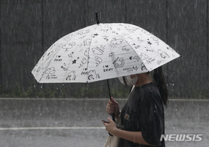 [내일 날씨] &apos;저기압 가세&apos; 내일부터 물벼락…가을 장마