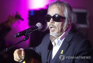 가수 전인권, 이웃집에 기왓장 투척 혐의→벌금 100만원 약식명령 