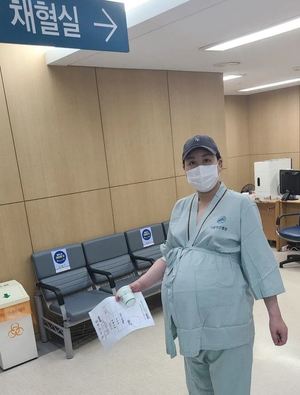 “아들 한 명 딸 두 명”…개그우먼 황신영, 세쌍둥이 출산 코 앞→입원 전 검사 결과 공개