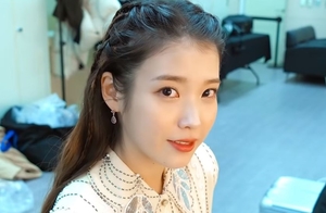 “유애나 감사하고 사랑하고”…아이유(IU), 부캐 이지금 등장→‘제35회 골든디스크 어워즈’ 비하인드 공개