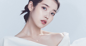 아이유, “순백의 겨울 여신”…제이에스티나 겨울 광고 캠페인 공개