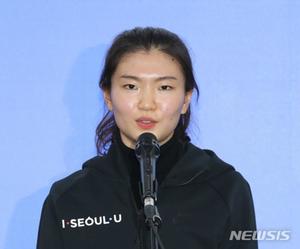 "최민정 견제하는 듯"…빙상 전문가가 본 심석희 &apos;고의 충돌&apos; 가능성