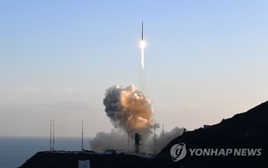 [한국형 발사체 누리호] 문재인 대통령 "첫 번째 발사로 매우 훌륭한 성과…자랑스럽다"(대국민 메시지 전문)