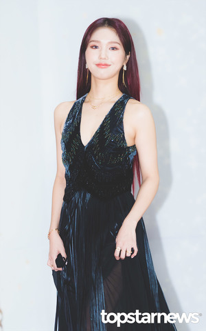 [HD포토] 오마이걸(OH MY GIRL) 미미, ‘청순 걸그룹의 과감한 드레스’ (2021 대한민국 대중문화예술상)