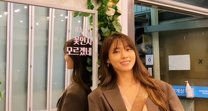 AOA 설현, 백현 &apos;유엔 빌리지&apos; 커버 근황 공개…"언니 목소리랑 찰떡"