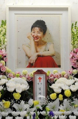 "꽃보다 누나" 故김자옥, 폐암 합병증으로 사망→오늘(16일) 7주기