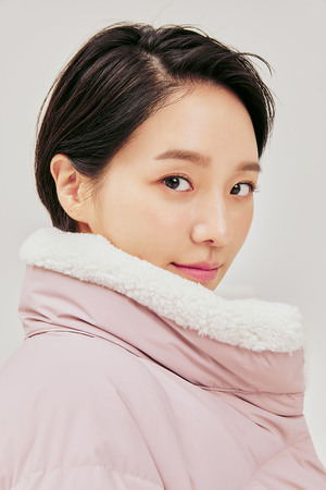 “요즘 너무 예쁜 배우 박규영” 비주얼 분위기 다 잡은 겨울 스타일링 제안