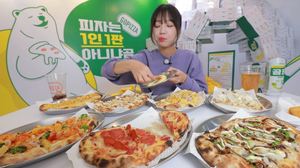 “한 판 못 드시는 분들”…유튜버 쯔양, 1인 화덕 피자→7판 먹방 공개