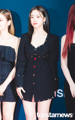 [HD포토] 있지(ITZY) 류진, ‘하의실종 원피스’ (2021 MAMA 레드카펫)