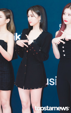 [HD포토] 있지(ITZY) 류진, ‘예쁨이 물씬’ (2021 MAMA 레드카펫)