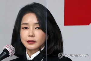 황운하 "김건희, 시간강사 경력을 이력서에 부교수·겸임교수로 기재"