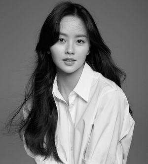 “소중한 팬들”…배우 김소현, ‘2021 KBS 연기대상’ 최우수상 수상→소감 눈길