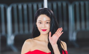 AOA 설현 측, "드라마 &apos;썸머 스트라이크&apos; 제안받은 작품 중 하나" (공식입장)