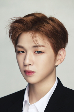 강다니엘, ‘다이어리 데이’에 일기장 선물하고 싶은 스타 1위 차지.. 김선호 2위ㆍ장기용 3위